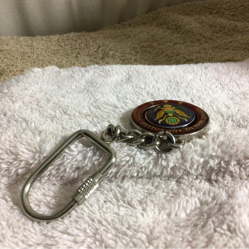 Red Great Seal Keychain with Metal Clip